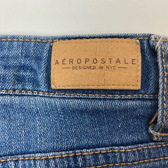 Aeropostale MIDI Jean Shorts women’s size 2 Distressed - Picture 7 of 8